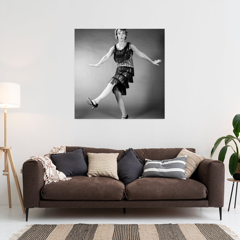 1960S Woman In Flapper Costume Dancing Classic Retro Vintage Wall Art, H 36 po x l 36 po