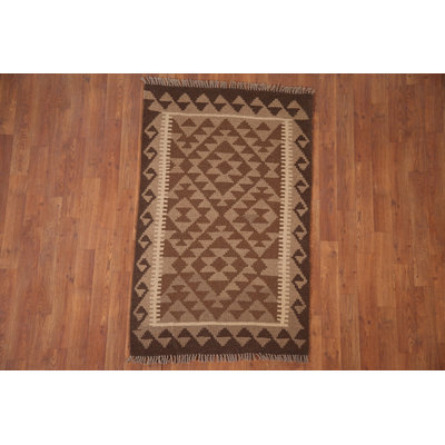 Tapis rectangulaire Boylon 2 pi 8 po x 4 pi 3 po
