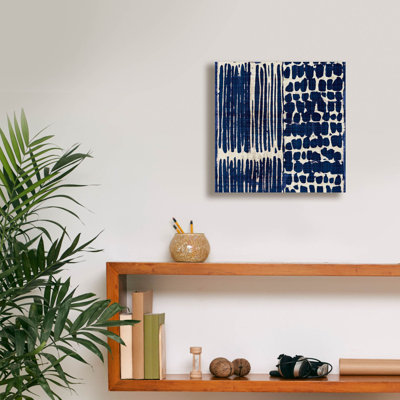 «Epigo Graffiti» Indigo Batik 3 »par Wild Apple Portfolio, art mural sur toile, 12 po x 12 po