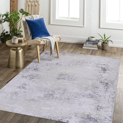 Lint-free, stylish, stain-resistant area rug