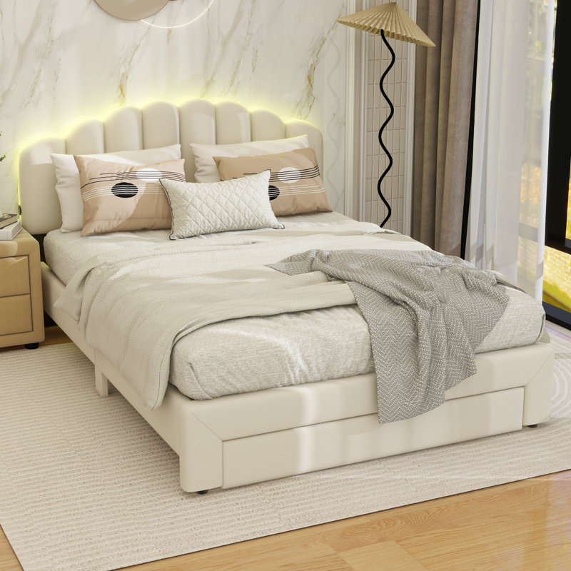 Grand lit plateforme tapissier Teddy, Beige