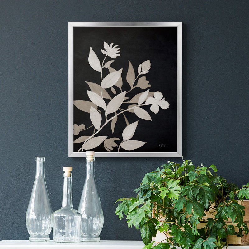 Silhouette de minuit I, toile encadrée de qualité supérieure - prête à être accrochée, Argent, H 24 po x l 20 po