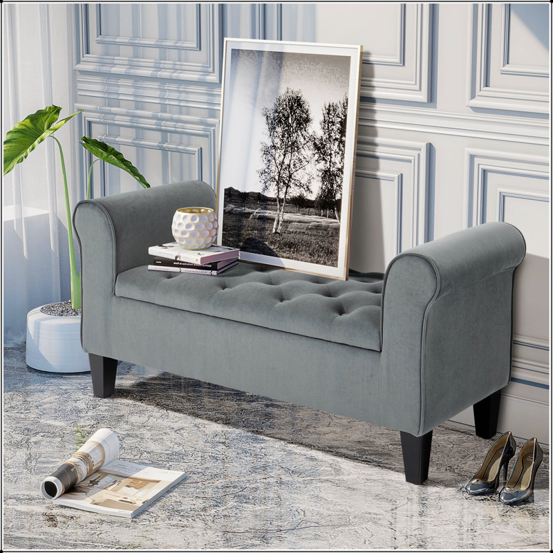 Banc avec repose-pieds capitonné et accoudoirs roulés pour le salon