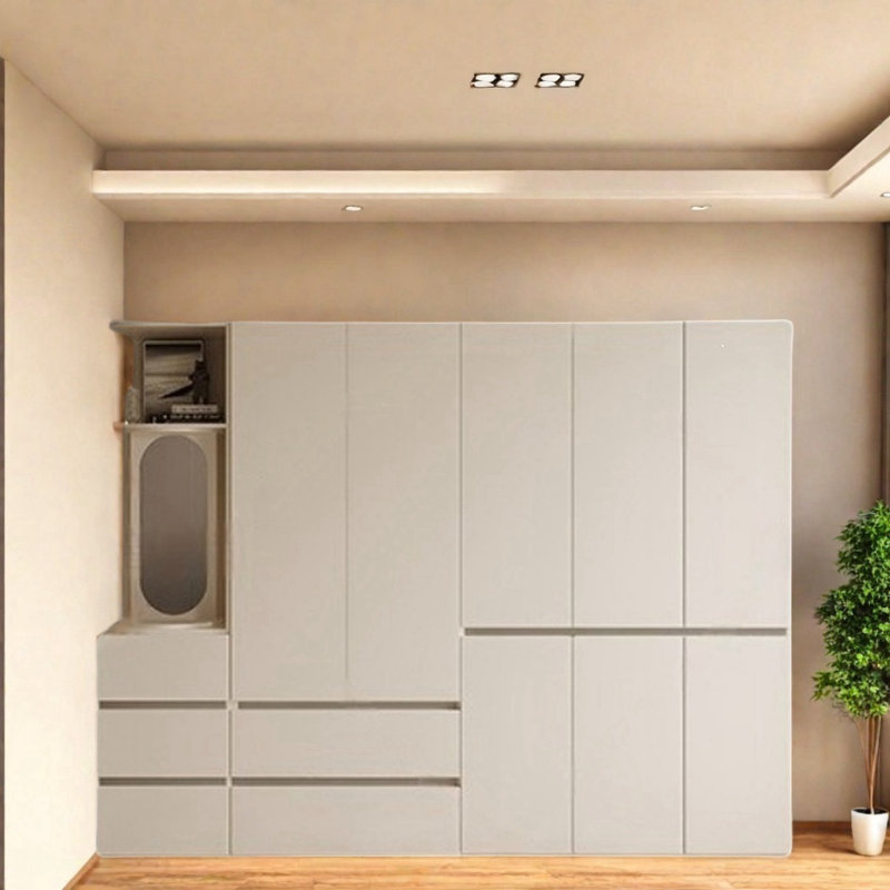 Garde-robe blanche simple et moderne