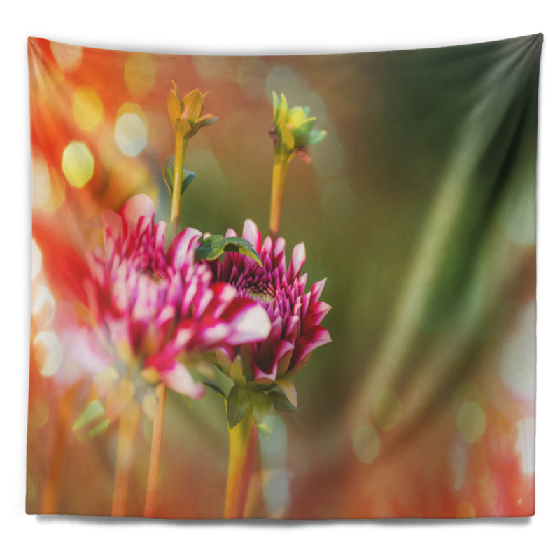 Tapisserie de fleurs roses sur fond flou, H 32 po x l 39 po