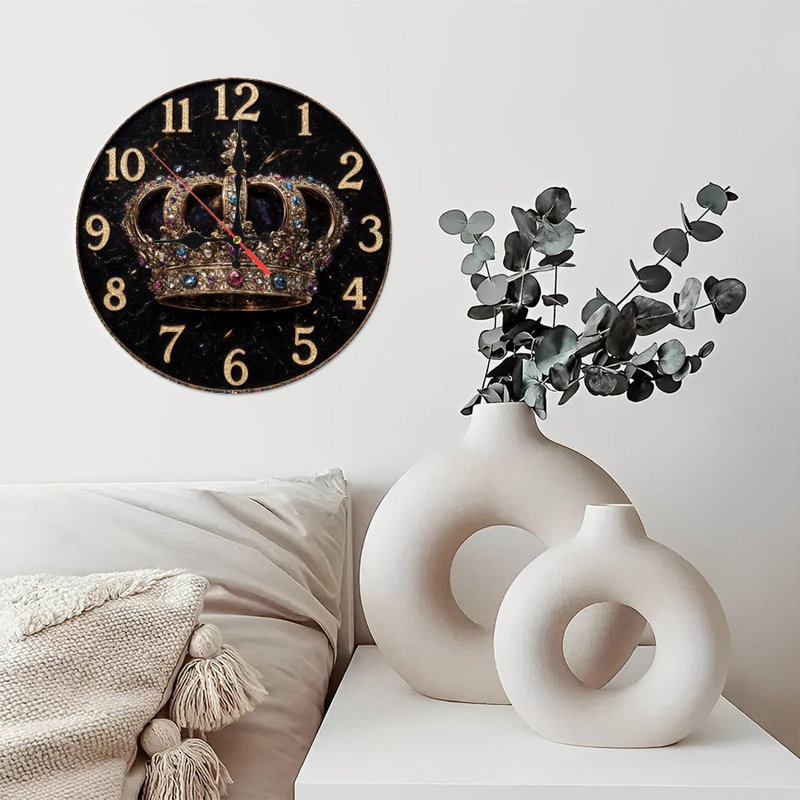 Horloge cosmique avec couronne de bijoux