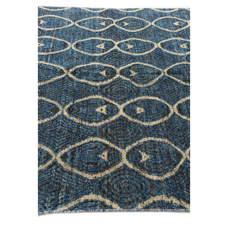 Tapis bleu Iniguez