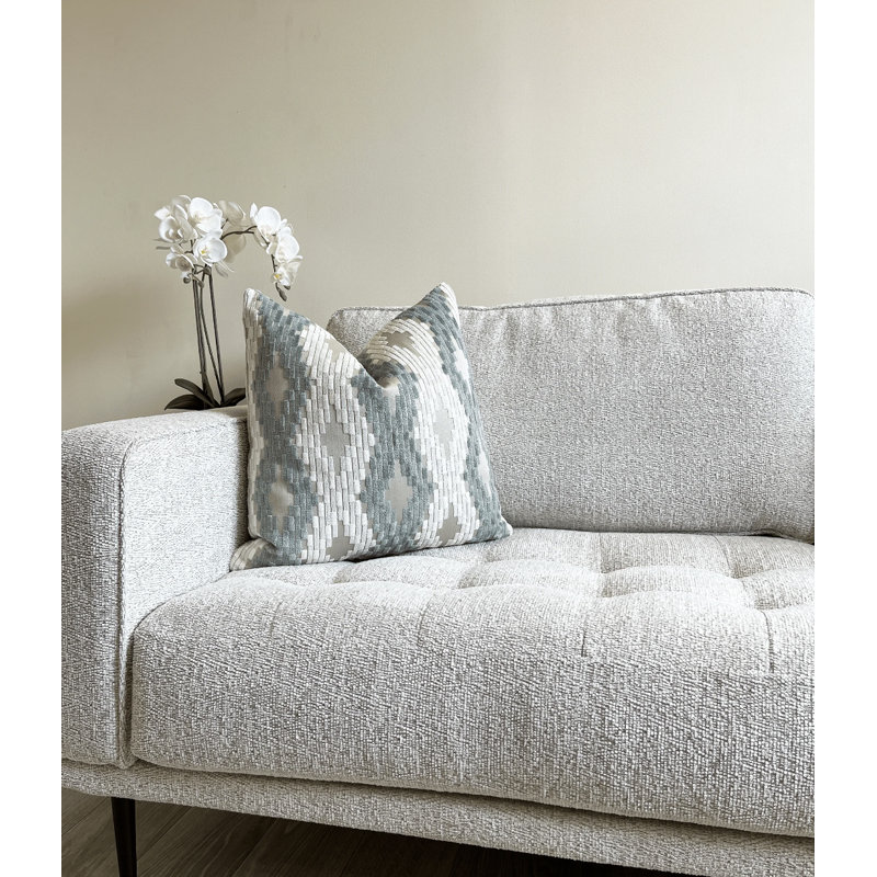 Housse de coussin en velours sauge et crème, H 22 po x l 22 po