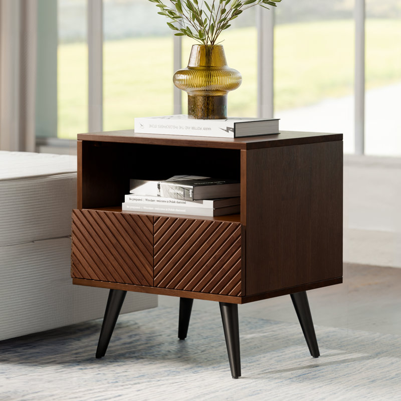 Table de chevet Rhombus, Noyer
