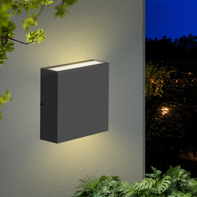 Besser Aluminium LED Wall Light