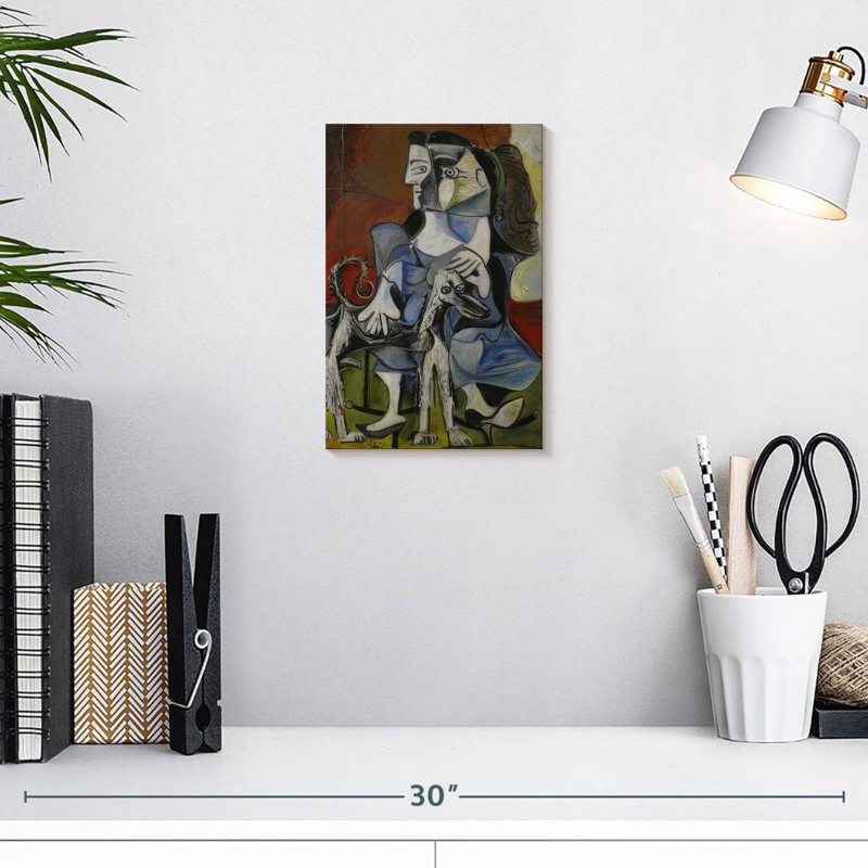 Avery, femme avec chien, H 12 po x l 8 po