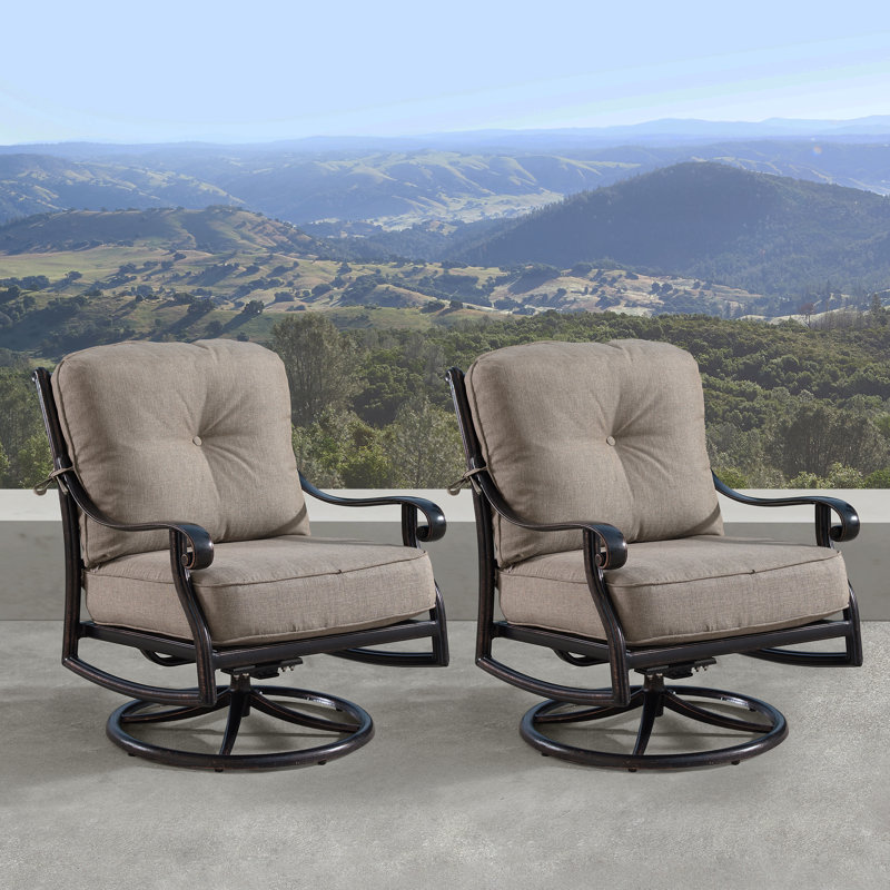 Bayshore Outdoor Swivel Lounge Chair