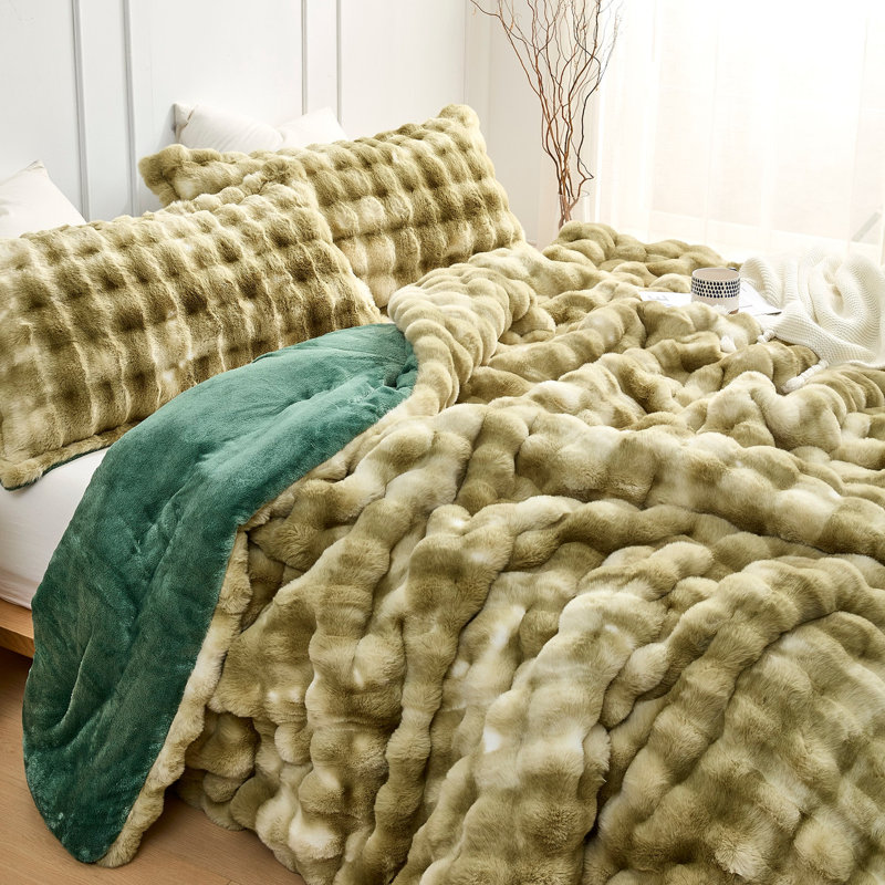 Coma Inducer Snowball Chunky Bunny Oversized Comforter Set, Queen Comforter + 2 Standard Shams, Green