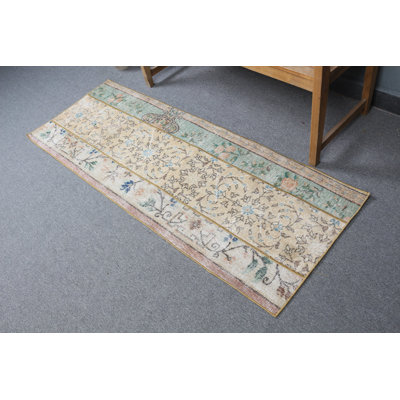 Tapis de couloir turc rétro avec des couleurs pastel et un motif floral pour un couloir de style bohémien