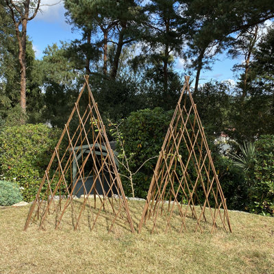 Alitzah Wood Expanding Trellis