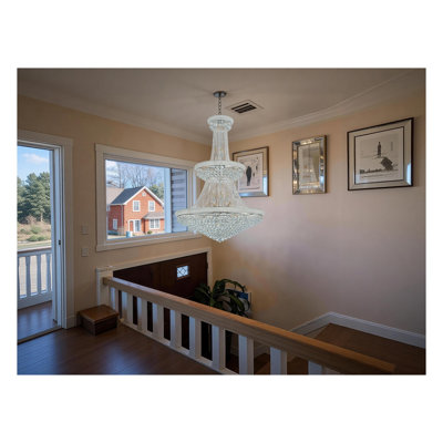 Lustre moderne en cristal 48 po avec finition chromée pour hauts plafonds