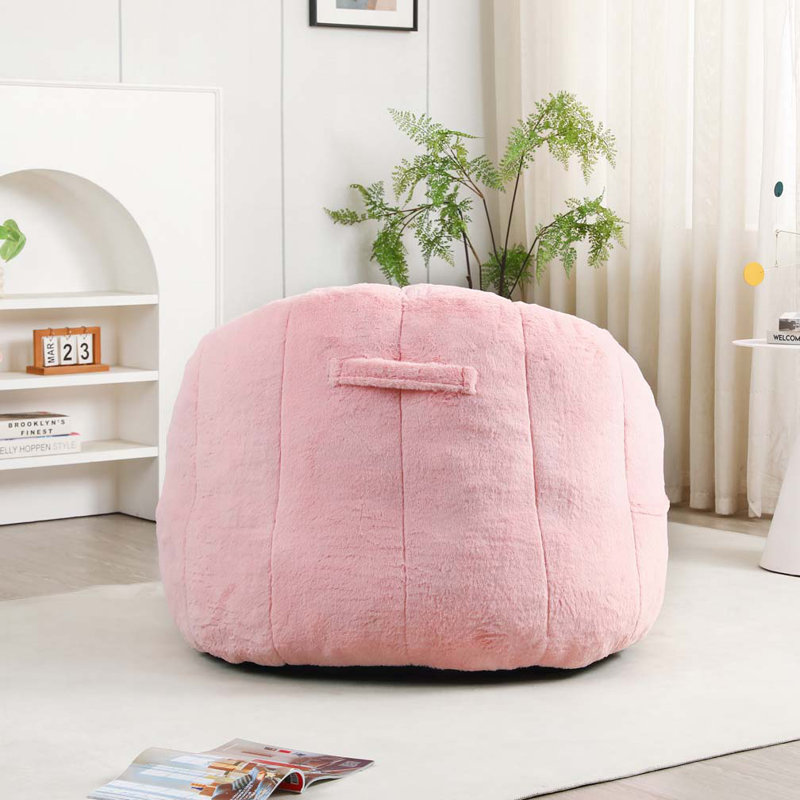 Fauteuil à billes, Fausse fourrure rose
