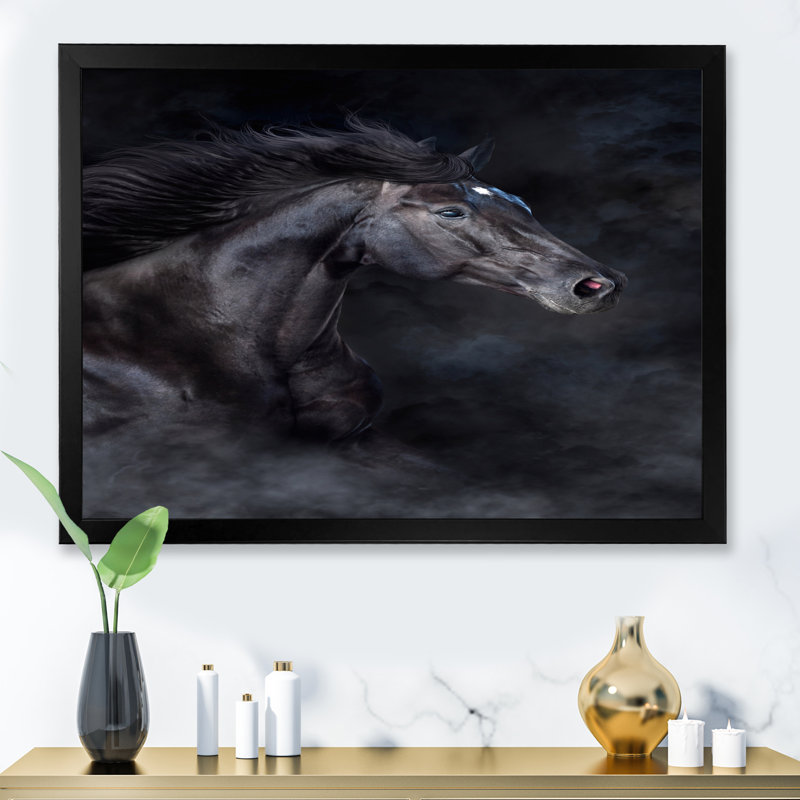 Portrait d'étalon noir I - peinture sur toile, H 12 po x l 20 po, Toile avec cadre de coin noir fermé