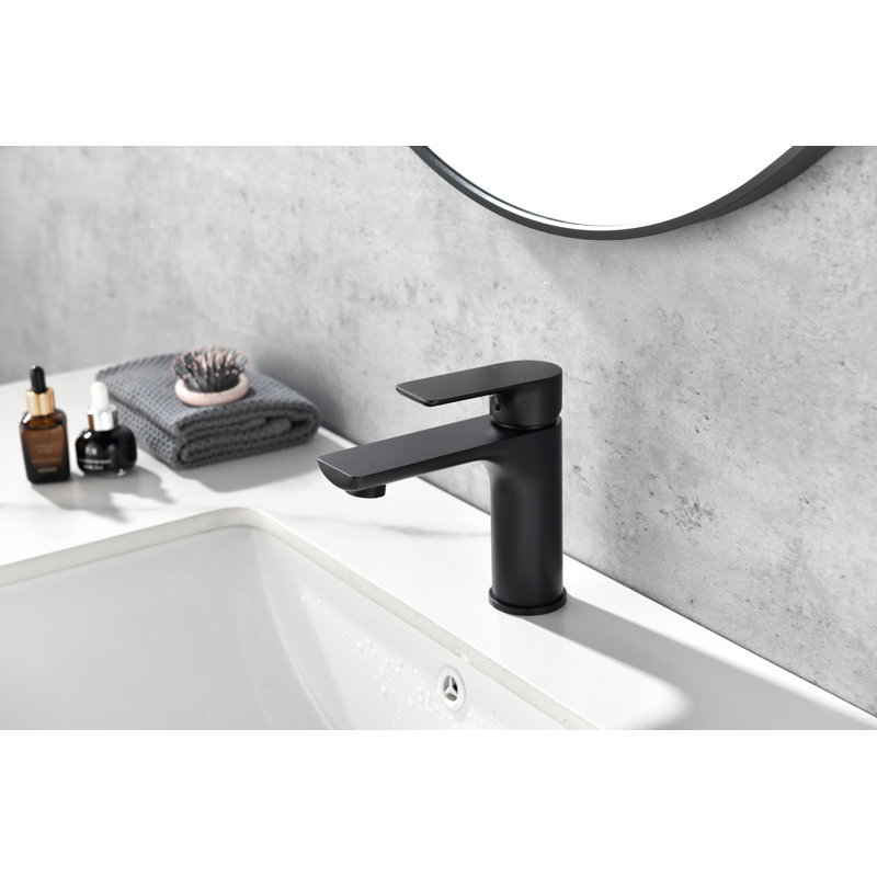 Single-Hole Bathroom Faucet, Matte Black