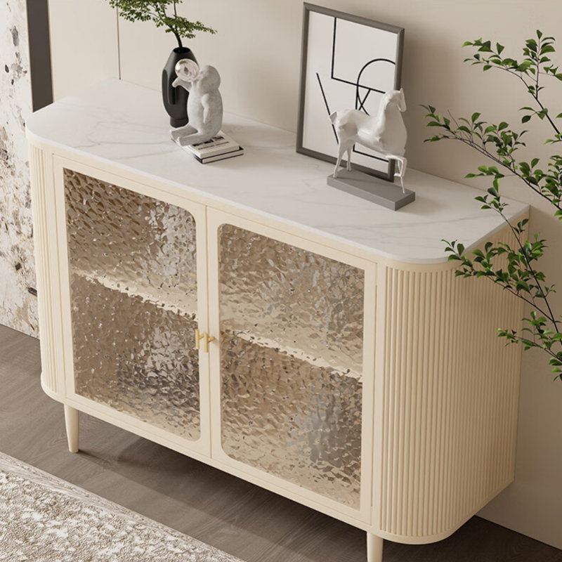 Buffet élégant et simple, Blanc cassé