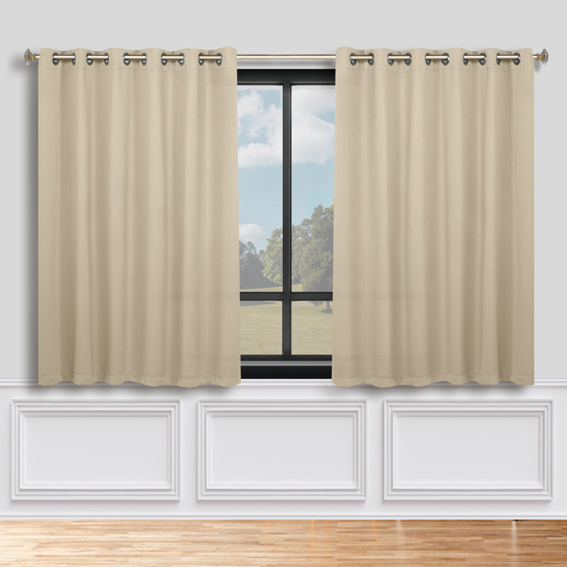 Paire de rideaux obscurcissant avec œillets Millendon, Ivoire ivoire, L 70 po x L 63 po