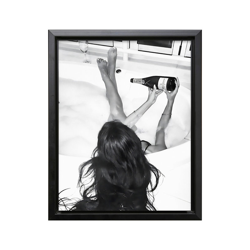 Femme dans la baignoire n ° 1, 16"H x 20"W, Canvas, Black Framed
