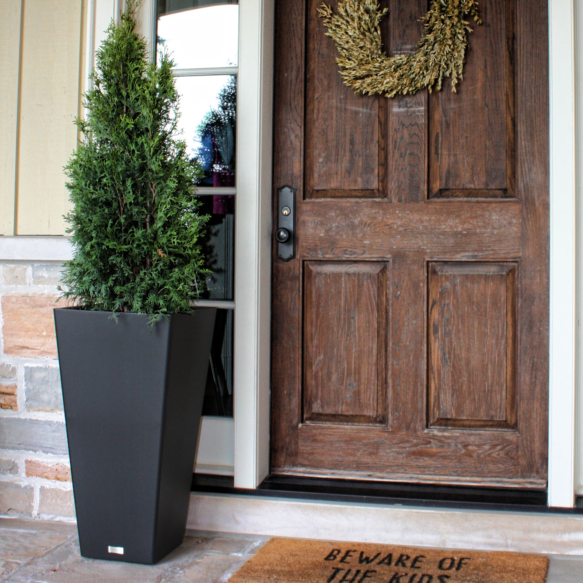 V-Resin Series Pot Planter, 30'' H x 15'' W x 15'' D, 1 pk