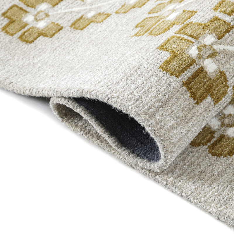 Verdant Rug: Decorator Hand Knotted Rug in Natural/Yellow, Rectange 7'6" x 9'6"