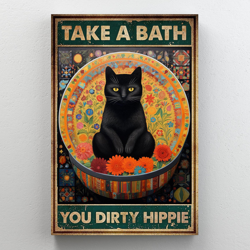 Chat noir prenant un bain, H 14 po x l 11 po x P 1,25 po