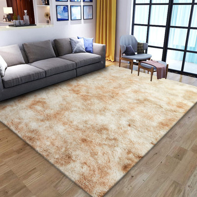 Adalyna Machine Tufted Shag Area Rug