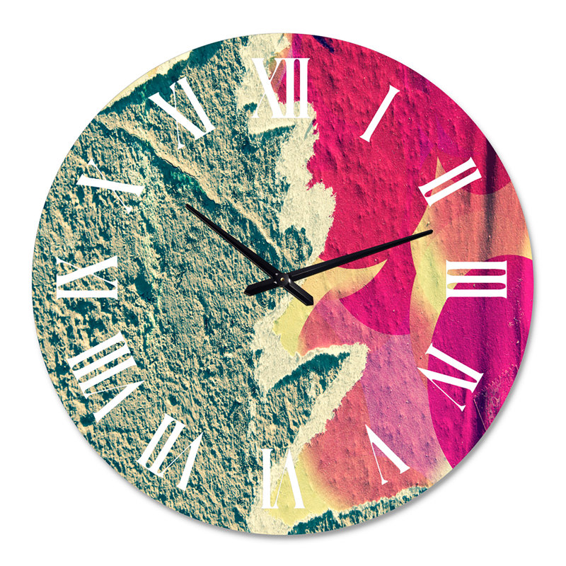 Affiche grunge déchirée sur béton - horloge murale moderne, Grand