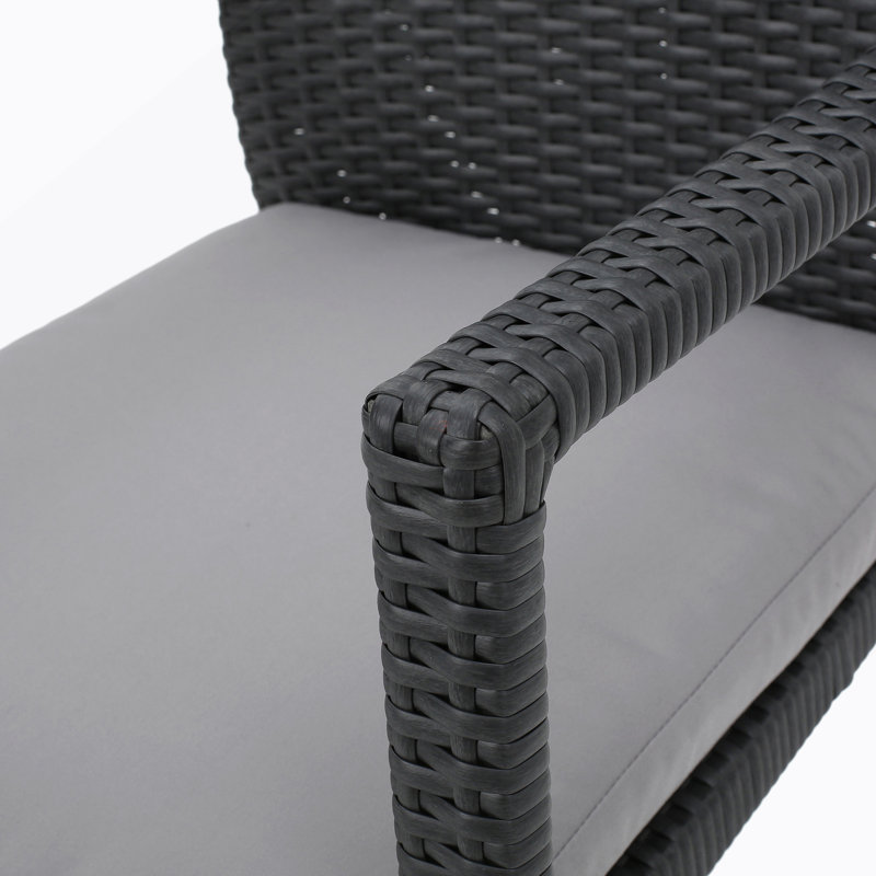 Chaise de salle à manger - Solution de siège d'extérieur exquise avec finition en osier et coussins amovibles pour un confort ultime