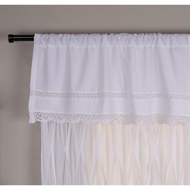 Nuven Scalloped Window Valance, White
