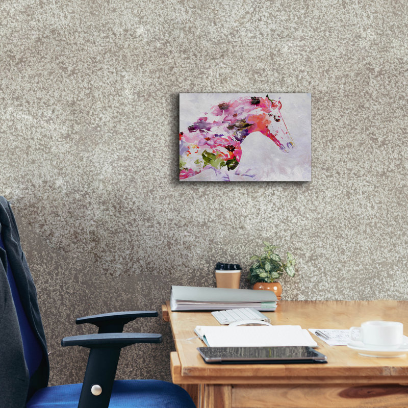 «Abstract Pink Horse» par Irena Orlov, H 12 po x l 18 po x P 0,75 po