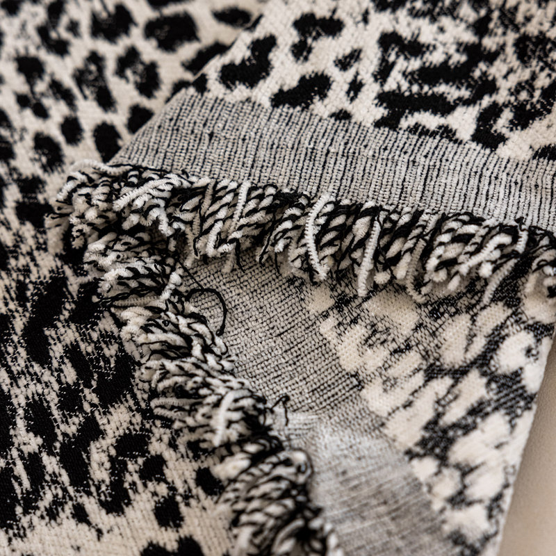 Housse de canapé en chenille Luxury,  H 71 po x l 134 po x P 0,1 po, Noir, noir, noir, noir