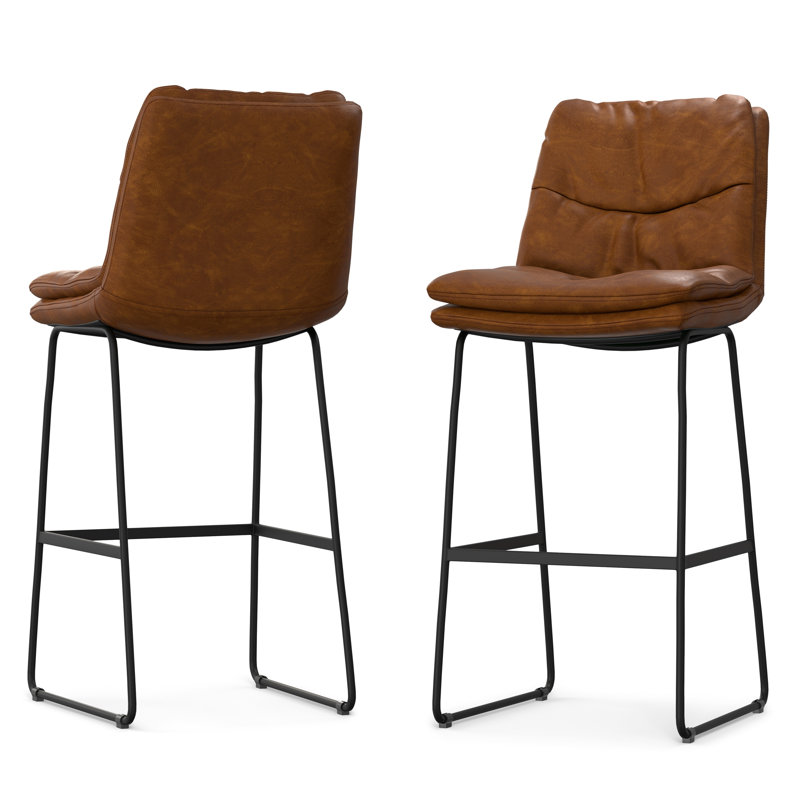 Ensemble de 2 tabourets de bar Danika en similicuir brun clair avec base en bois et métal, 30