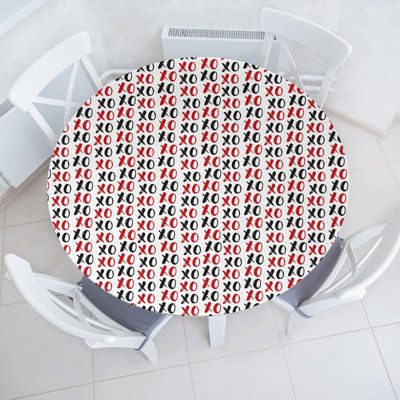 East Urban Home Abstract Fitted Round TableclRuby Black White 77706