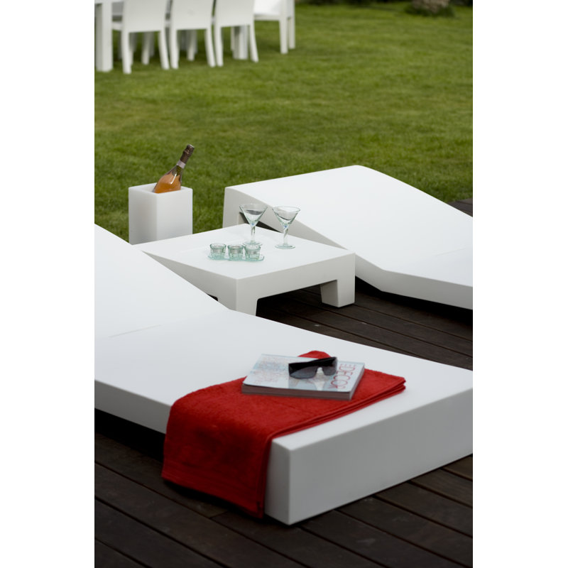 Jut Plastic/Resin Dining Table, Ecru