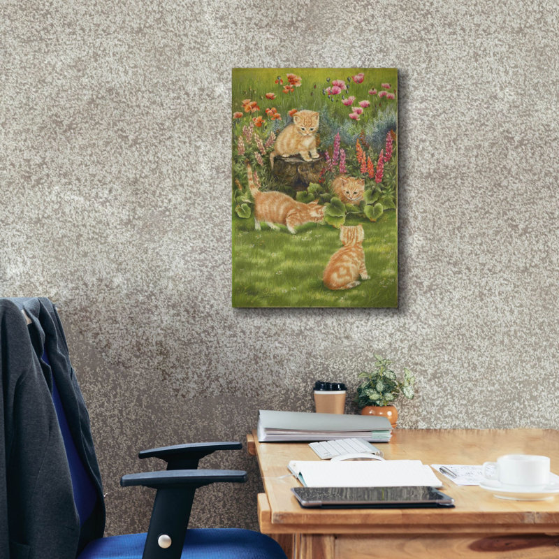 Chatons dans le jardin par Janet Pidoux, H 26 po x l 18 po x P 0,75 po