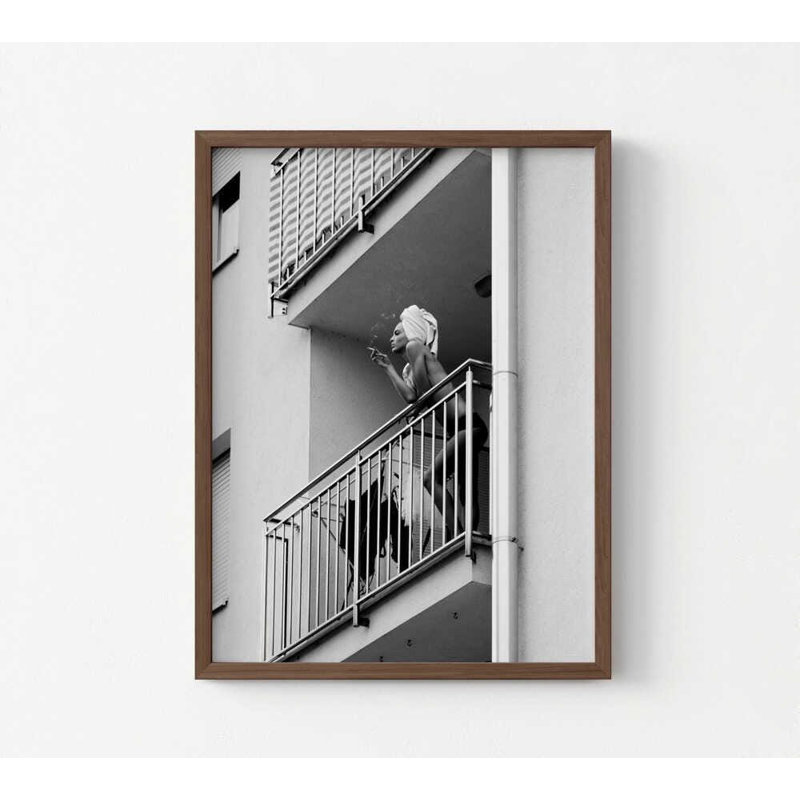 Reproduction d'art noir et blanc: balcon moment - encadrée ou non, H 40 po x l 30 po, Impression encadrée sans passe-partout