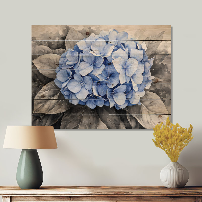 Hortensia bleu dans un jardin monochrome II - décoration murale en bois d'hortensia - sur bois de pin naturel