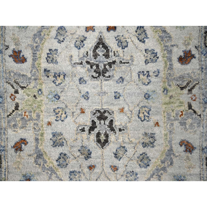 Tapis de couloir gris nouvel âge en laine 2 pi 5 po x 18 pi Polebridge