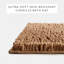 Tapis de bain doux et absorbant en chenille avec envers en caoutchouc antidérapant-114161778-131499434