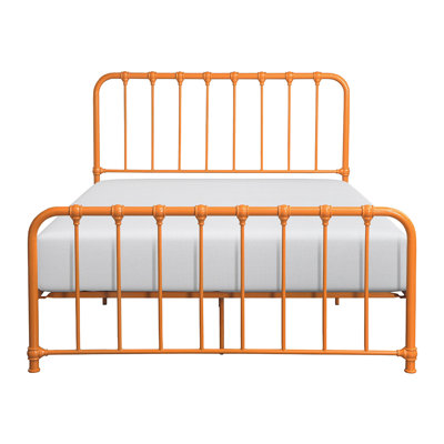 Lueras Metal Spindle Bed