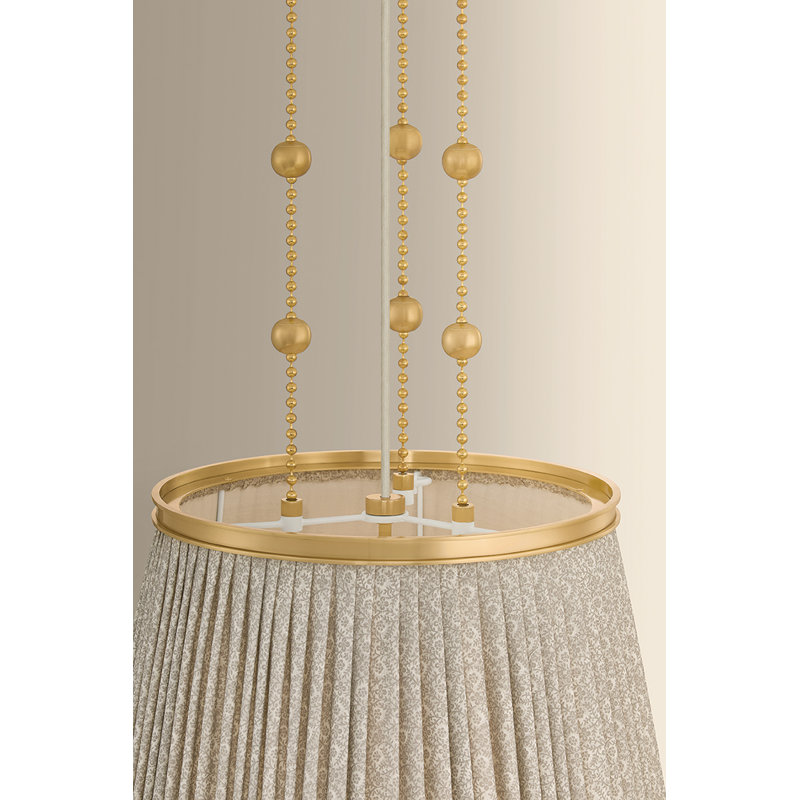 Valeria Pendant, 1, 18