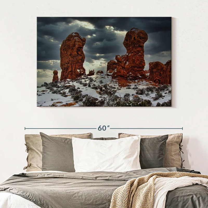 Alvord Animal Rock Formations, H 34 po x l 51 po