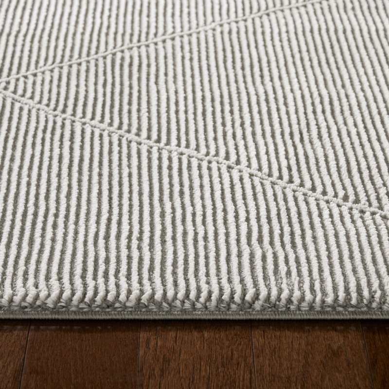 TOWN & COUNTRY LUXE Tretta Contemporary Diamonds Runner Area Rug with Plush High-Low Texture, Ivory, Rectangle 6'6" x 9'6"