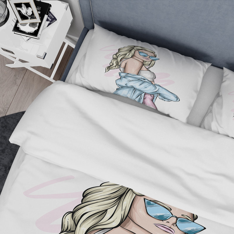 Jeune femme élégante avec lunettes de soleil III - ensemble de housse de couette moderne - microfibre de polyester