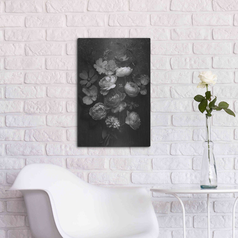 "Une poche monochrome pleine de poses" par Leah McLean, H 24 po x l 16 po