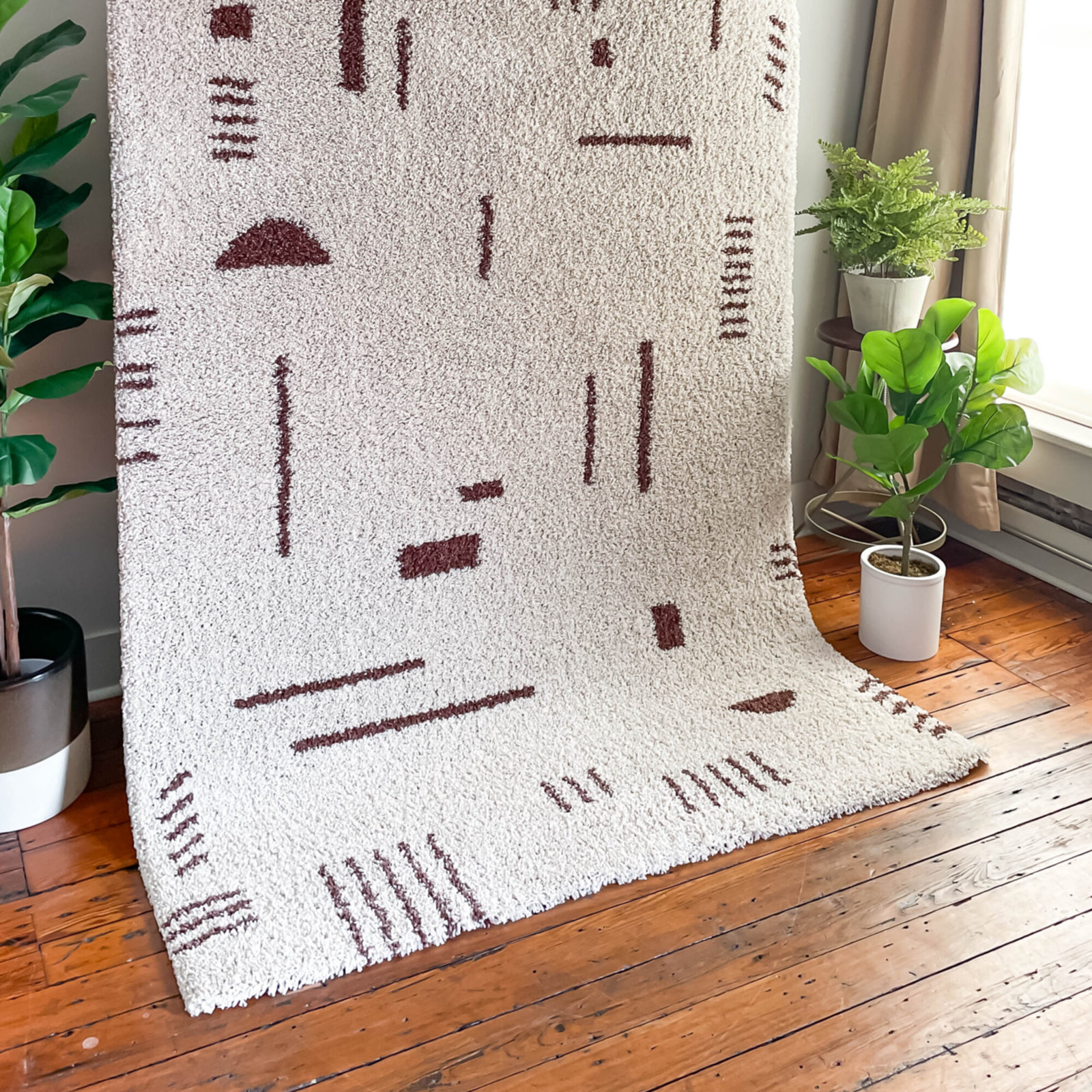 Morin Abstract Shag Rug, Rectangle 6'7" x 9'